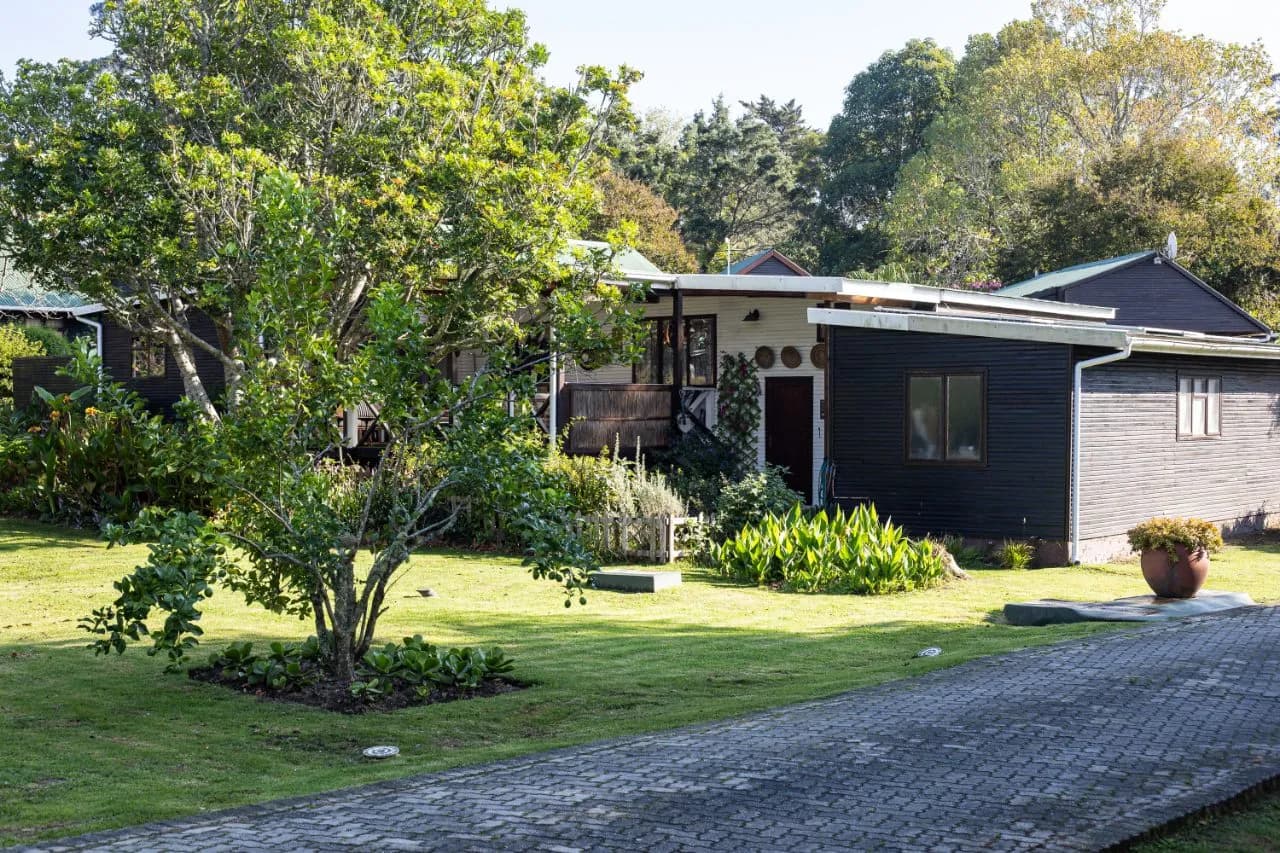 Strombolis Retirement Village - Image 2