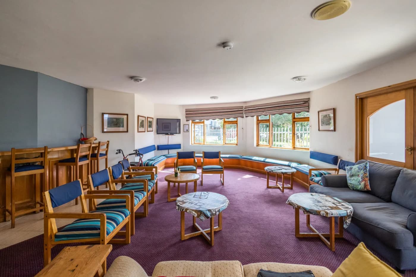 The Crescent - Image 19