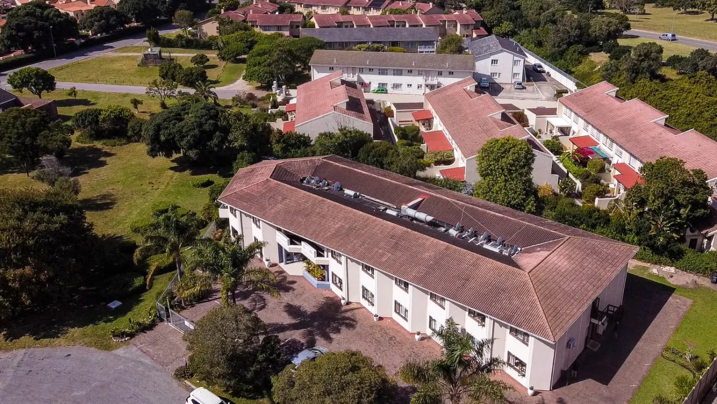 The Crescent - Image 18