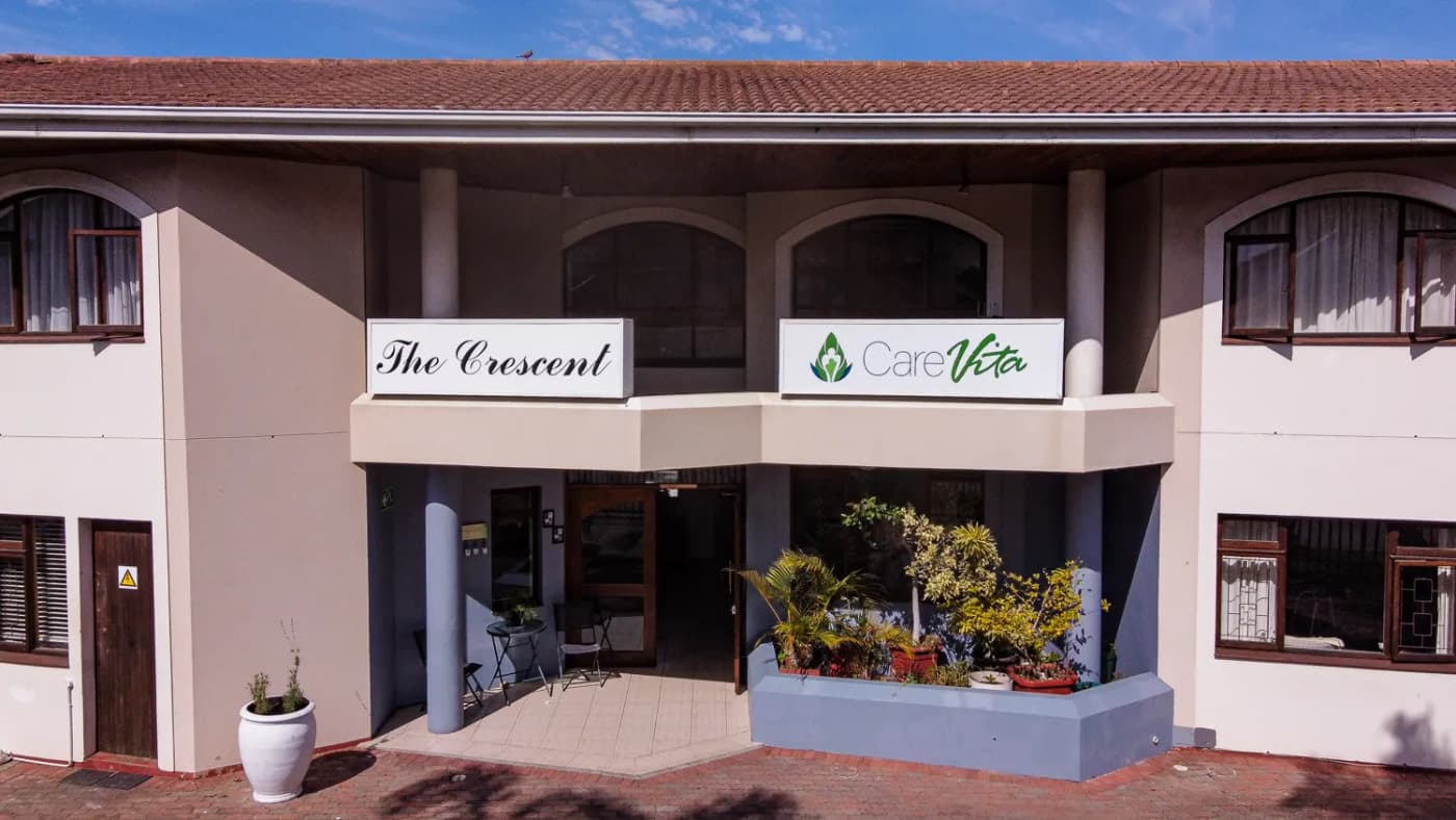 The Crescent - Image 7